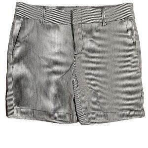 Kut Jenny style walking short size 10